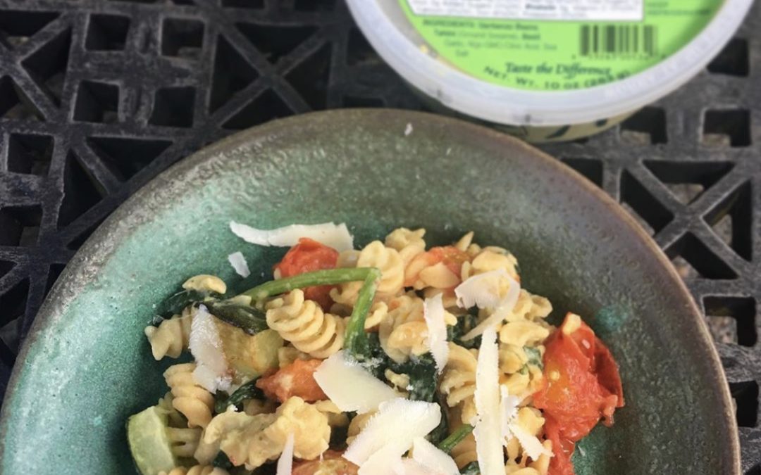 Pesto Hummus Pasta Recipe by Tessa’s Eats