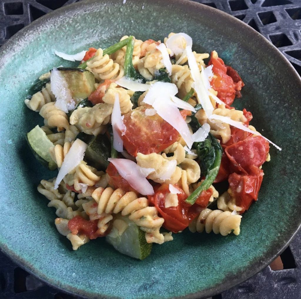 Pesto Hummus Pasta by Tessa's Eats Trazza Foods 