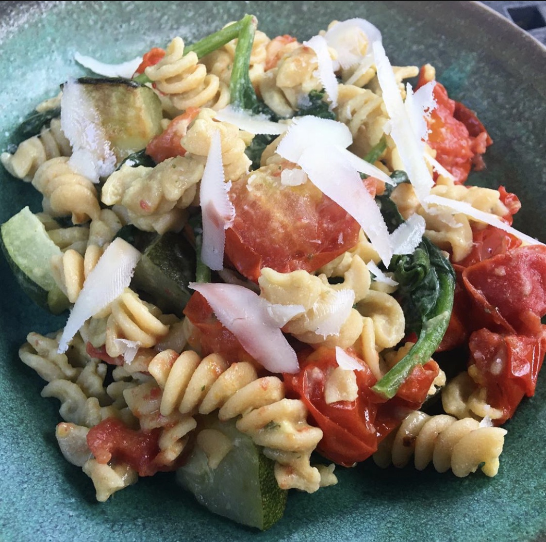 Pesto Hummus Pasta by Tessa's Eats Trazza Foods